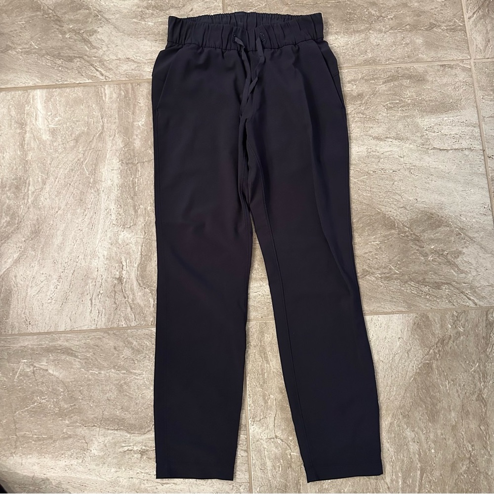 COPY - Lululemon on the fly pants sz 2